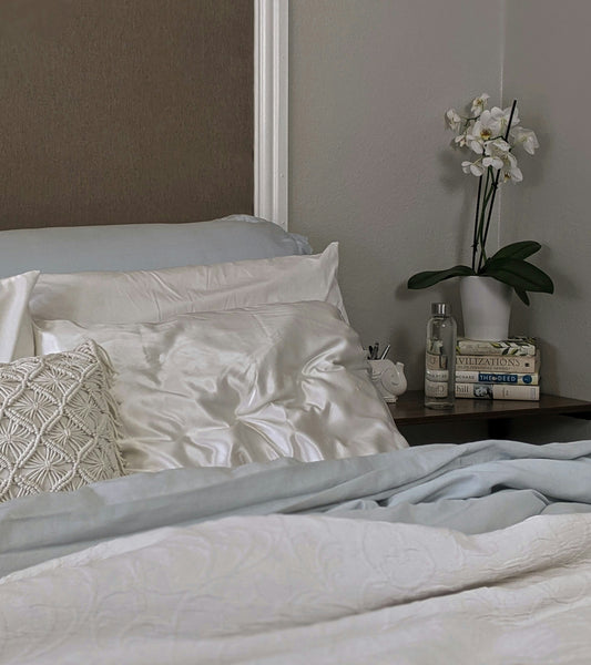 Beauty Sleep Essentials: The Luxurious Benefits of Silk Pillowcases