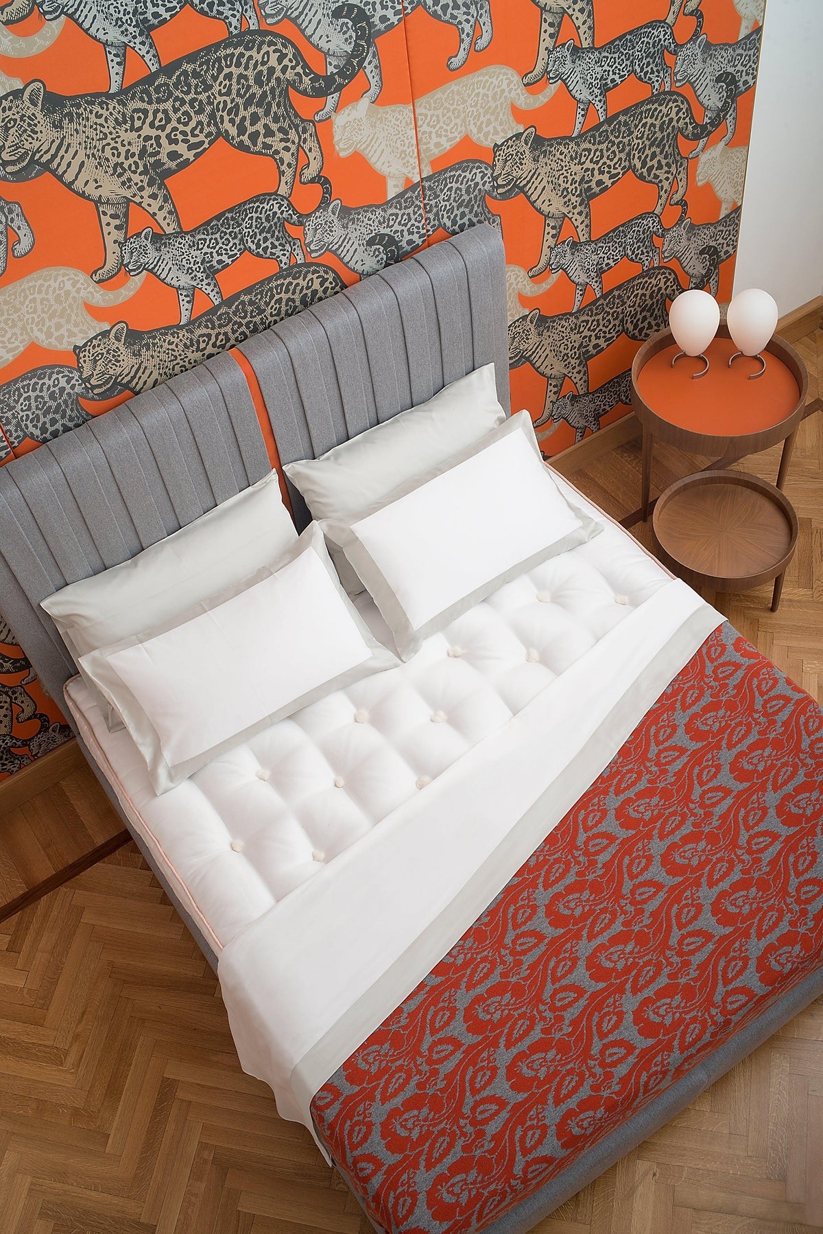 White and Gray Incontri Bed Set - midsummer-milano