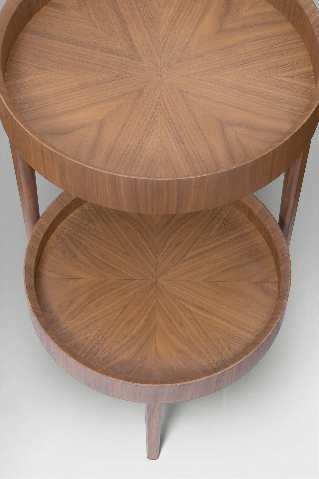 Tall girl & Low boy - midsummer-milano