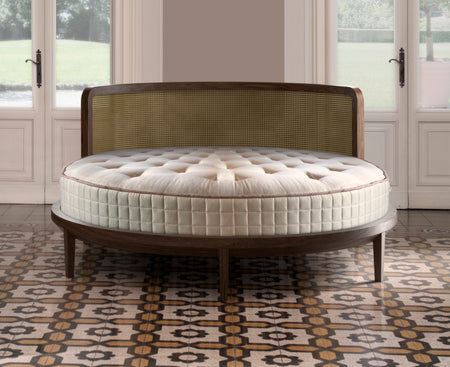 Handmade mattress - Midsummer-Milano.  Round shape.