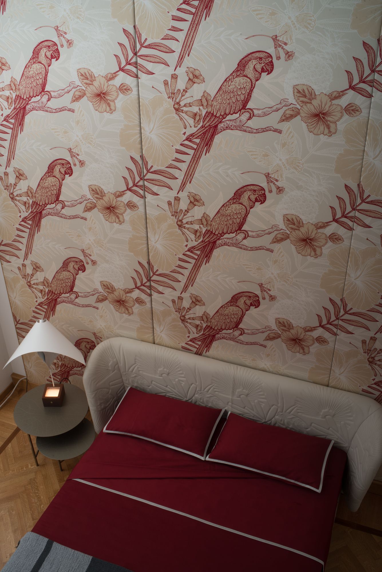 The parrot room, with a Signature system.